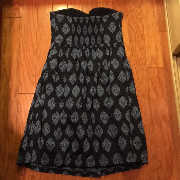 Old Navy Strapless Dress - Picture 4 of 5